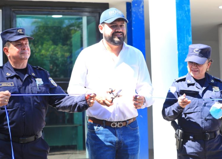Ministro de Seguridad entrega moderna sede policial en Usulután