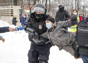 Más de 1.500 detenidos en las protestas en Rusia en apoyo de Navalny