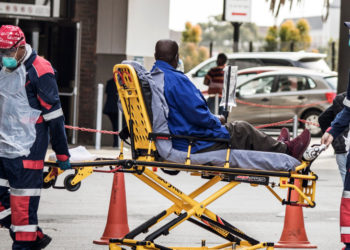 Sudáfrica sufre con la nueva variante del coronavirus que contagia con una velocidad “aterradora”