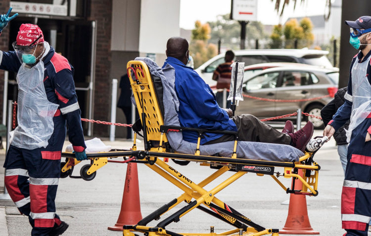 Sudáfrica sufre con la nueva variante del coronavirus que contagia con una velocidad “aterradora”