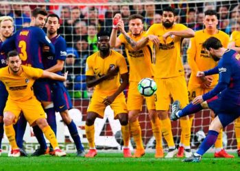 Un estudio concluyó que la barrera en los tiros libres produce el efecto contrario al que se supone