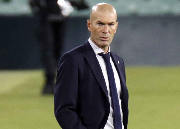 Zinedine Zidane DT del Real Madrid da positivo a coronavirus