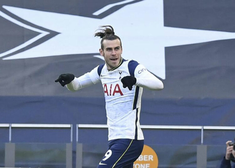 Tottenham golea con doblete de Bale y Leicester cae contra Arsenal