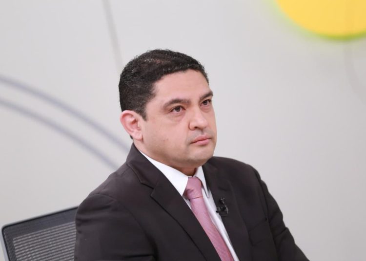 Asesor jurídico de la Presidencia aseguró que se está planeando un golpe de Estado desde la Asamblea Legislativa