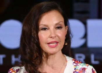 El grave accidente de Ashley Judd en la selva del Congo
