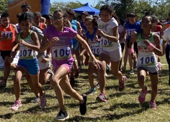 Wendy Ascencio y Óscar Aldana obtuvieron el campeonato nacional de campo traviesa