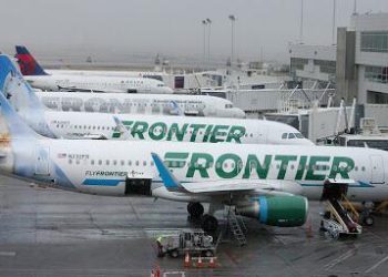 CEPA presenta nueva aerolínea que operará en el país: Frontier Airlines