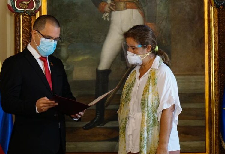 Venezuela expulsa a la embajadora de la UE y el bloque pide revertir la medida