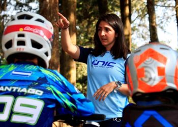 Mariana Salazar dictó una clínica a la nuevas generaciones de ciclismo extremo