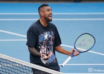 El tenista australiano Nick Kyrgios en un nuevo acto de rebeldía le discutió un fallo al juez de silla y dejó de jugar a modo de protesta
