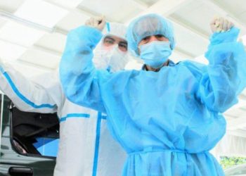 Otros 17 pacientes vencen el Covid-19 en Hospital El Salvador y vuelven a casa