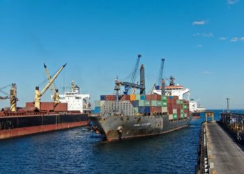 Buque Hansa Osterburg llega a El Salvador con 1,201 toneladas métricas de alimentos