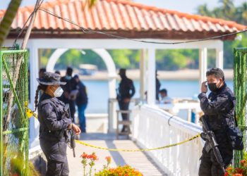 Policía intercepta narcolancha e incauta $5 millones en droga; hay un traficante muerto