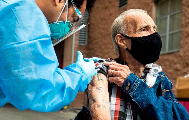 Joe Biden celebró la aplicación de las primeras 50 millones de dosis de la vacuna contra el COVID-19 en Estados Unidos