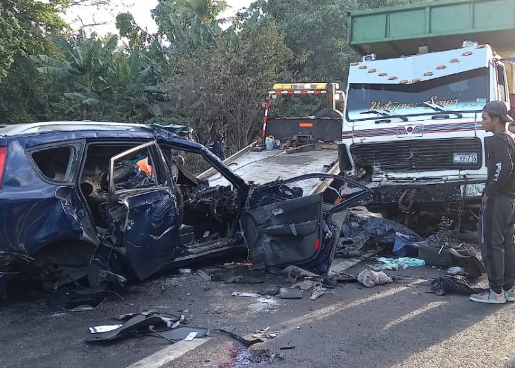Cuatro muertos deja un accidente de tránsito sobre carretera de El Litoral