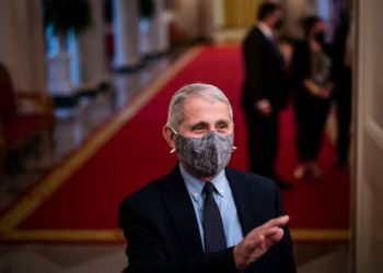 El epidemiólogo Anthony Fauci considera «terrible» que EE.UU. tenga medio millón de muertos