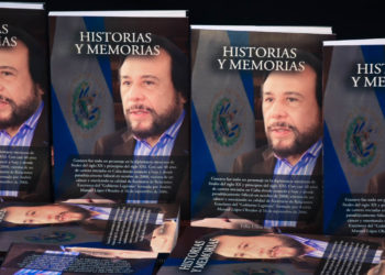 Vicepresidente Ulloa presenta libro “Historias y Memorias”, basado en el pasado conflicto armado