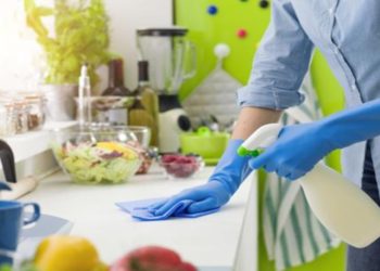 El covid-19 no se transmite por alimentos ni sus envases, concluyó la FDA