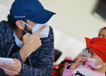 BCIE dona sillones reclinables para atender a niños con cáncer en Hospital Bloom