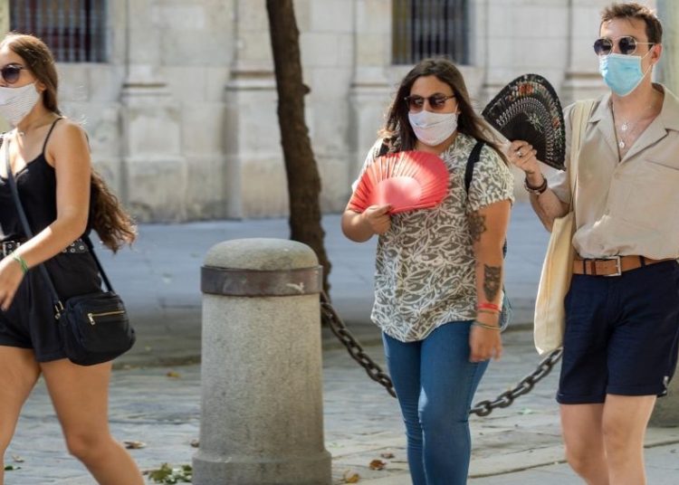 ¿Es recomendable el uso de la doble mascarilla para protegerse del covid-19?