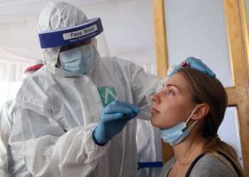 OMS registra cifra más baja de contagios covid-19 a nivel global en cuatro meses