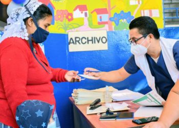Habitantes de Santa Tecla y Colón son beneficiados con jornada de salud