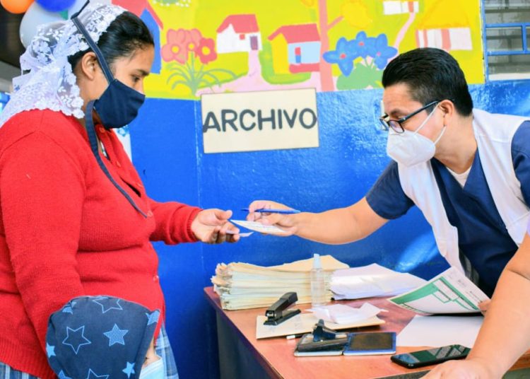 Habitantes de Santa Tecla y Colón son beneficiados con jornada de salud