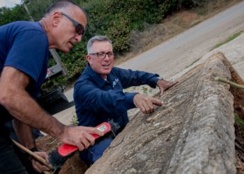 VIDEO: Unos constructores hallan dos sarcófagos de 1.800 años de antigüedad en Israel