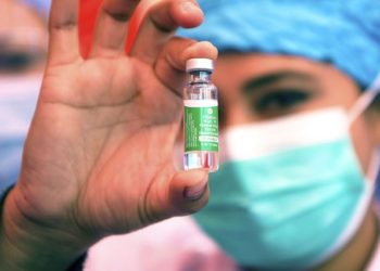 La OMS otorgó la aprobación de emergencia a la vacuna de AstraZeneca y Oxford contra el COVID-19