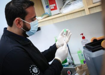 Personal de Salud de cuatro departamentos reciben la vacuna contra Covid-19