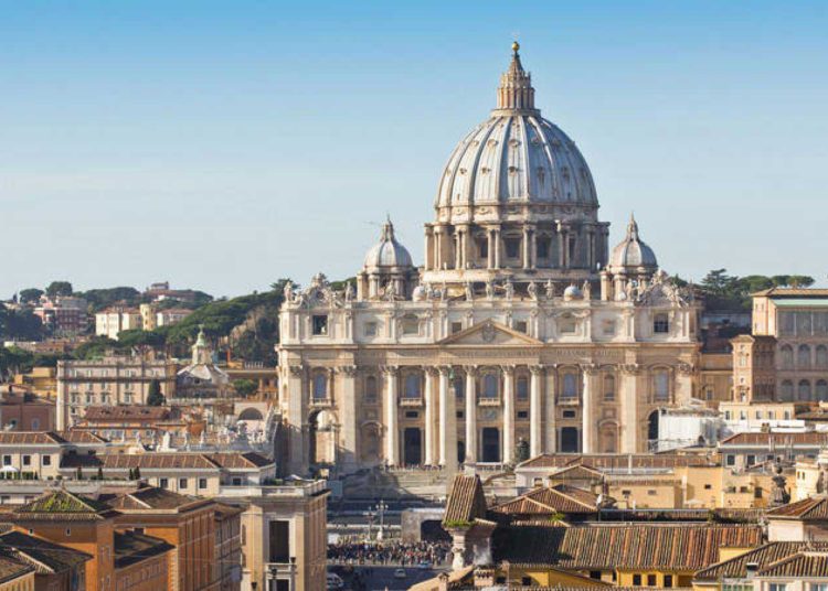 El Vaticano podrá despedir a empleados que no se vacunen contra covid-19