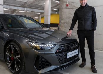 Los jugadores del Real Madrid reciben sus nuevos Audi