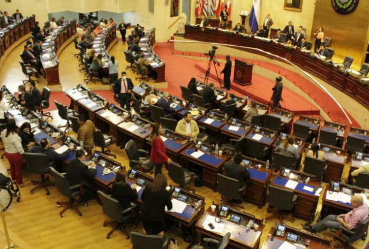 Diputados podrían haber incurrido en varios delitos graves por generación de plazas fantasmas
