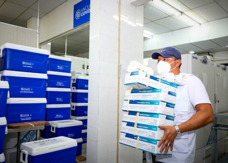 Segundo lote de vacunas se distribuye en los diferentes centros a nivel nacional