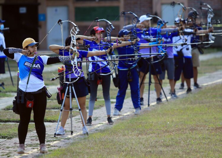 Arqueros salvadoreños listos para el campeonato panamericano mayor