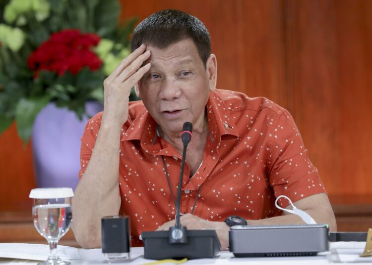 (IMAGEN) La policía de California detecta una licencia de conducir falsa con la foto del presidente de Filipinas