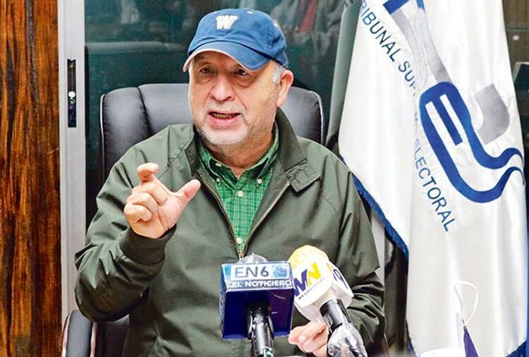 Magistrado del TSE es empleado de ARENA en la Asamblea como «asesor» con salario de $4,000