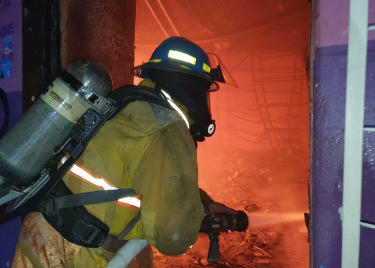 IMÁGENES: Así fue el voraz incendio que consumió gran parte del Mercado Central de Santa Ana