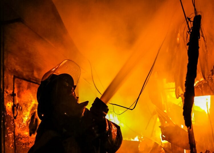 IMÁGENES: Así fue el voraz incendio que consumió gran parte del Mercado Central de Santa Ana