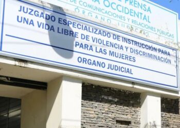 Jueza ordenó juicio contra exalcalde de Santa Ana, Orlando Mena por presunta violación de una menor