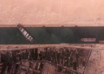 Café, papel higiénico y gasolina son los productos que pronto escasearán en el mundo por el bloqueo del buque Ever Given en el Canal de Suez