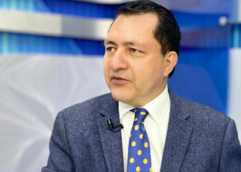 «Esta es situación propia de los grupos parlamentarios, no de la institución»: Mario Ponce sobre plazas fantasmas