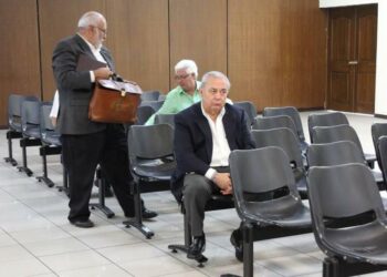 Tribunal realiza audiencia previa en caso de exministro de salud, Maza Brizuela