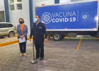 Un total de 5,058 docentes fueron vacunados en su primera jornada