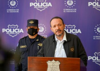 Ministro de Seguridad, Gustavo Villatoro, afina estrategias del Plan Control Territorial con mandos policiales
