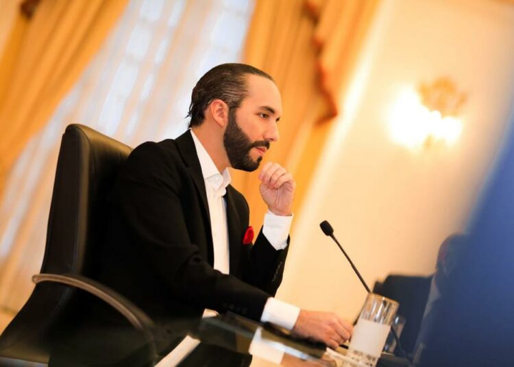 Presidente Bukele continúa siendo el mejor evaluado según encuestas