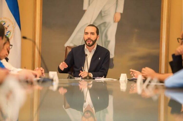 Nayib Bukele: «Mientras el mundo va al encierro, aquí tenemos una baja de casos Covid-19»