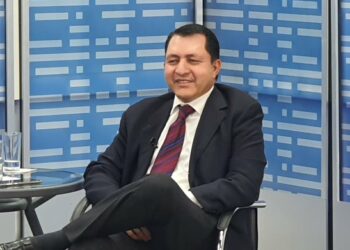 Presidente de la Asamblea pide 3.3 millones para pago de empleados, incluidas las plazas fantasmas