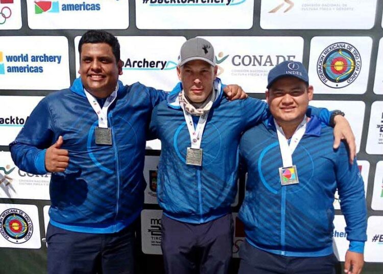El equipo de arco compuesto gana medalla de plata en Panamericano