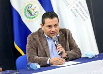 Ministro de Trabajo confirma que $303 millones fueron retribuidos a 144,842 empleados despedidos